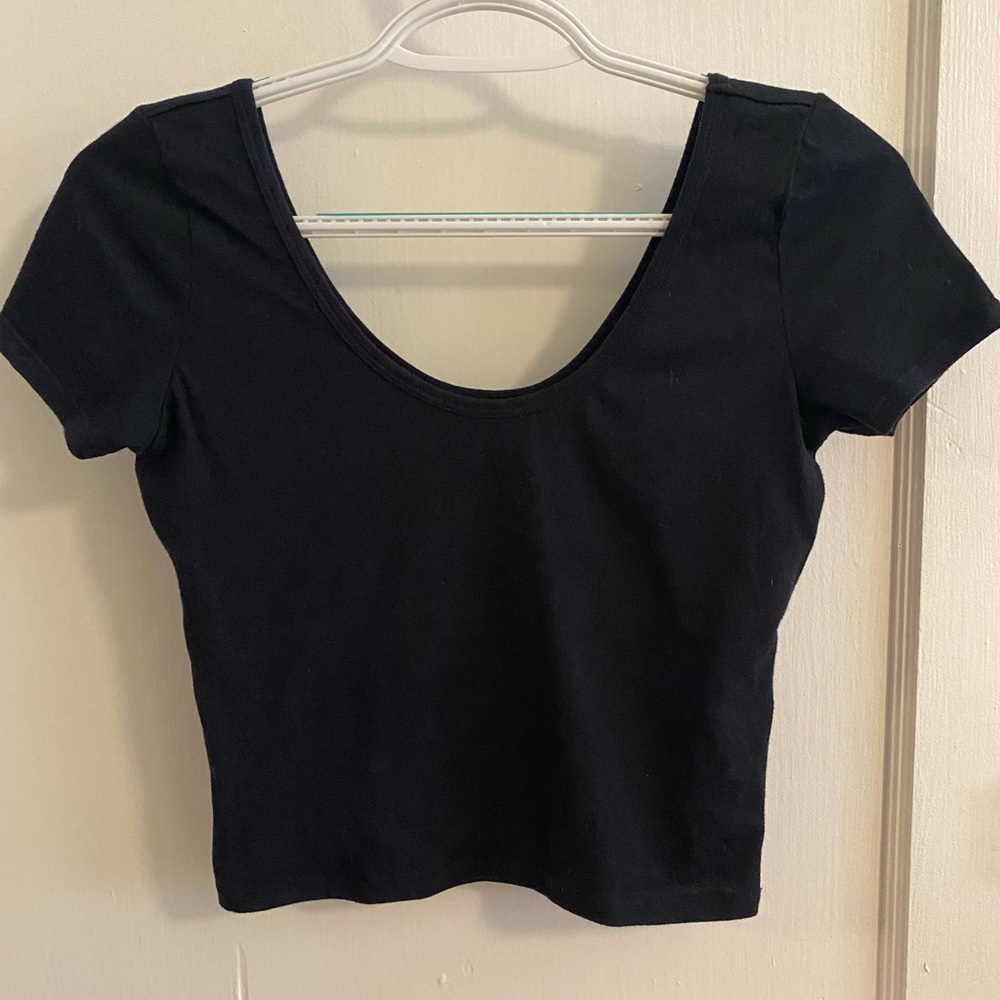 HOLLISTER SCOOP NECK CROP TOP